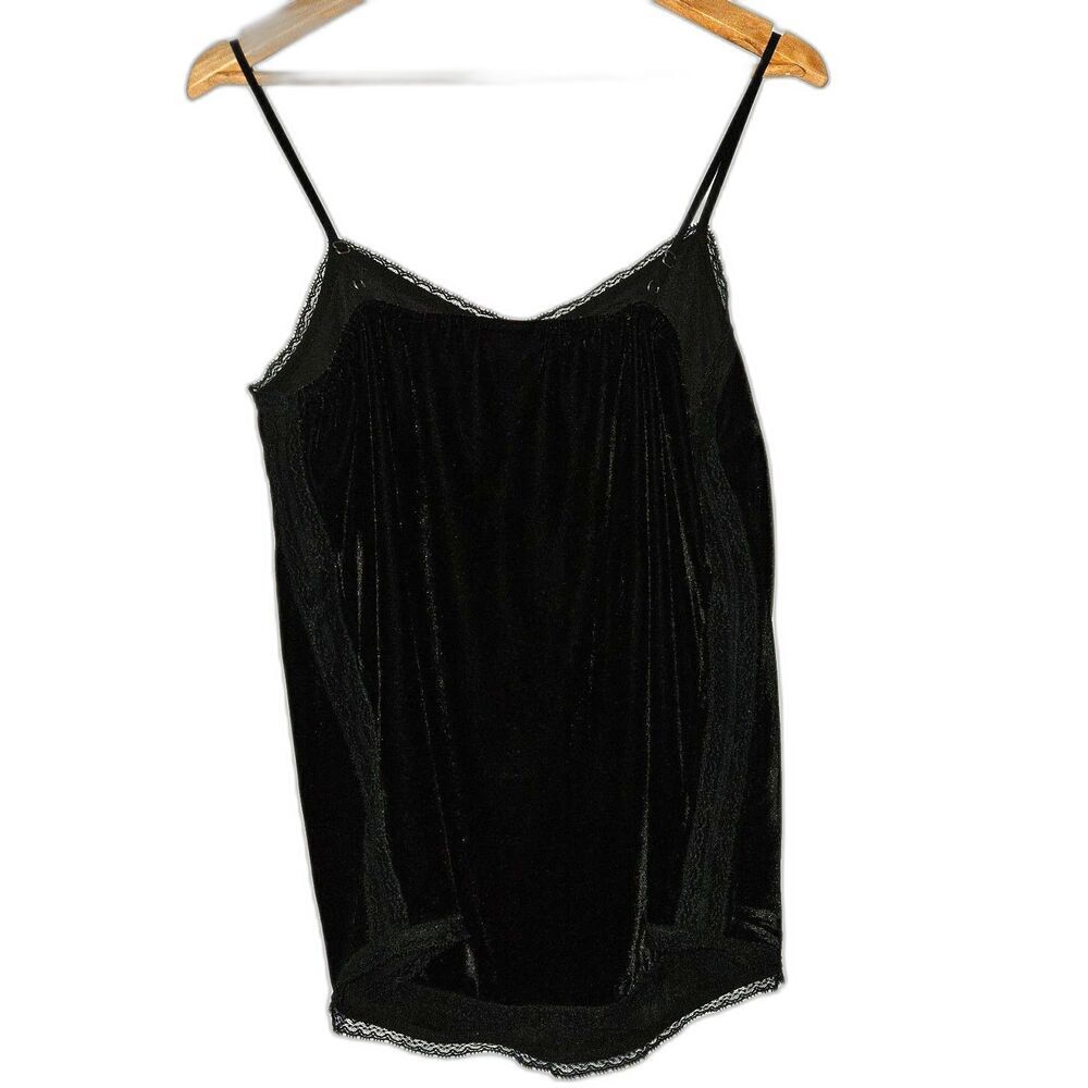 WhoWhatWear Black Velvet Velour Lace Cami Camisole Wardrobe Staple Medium